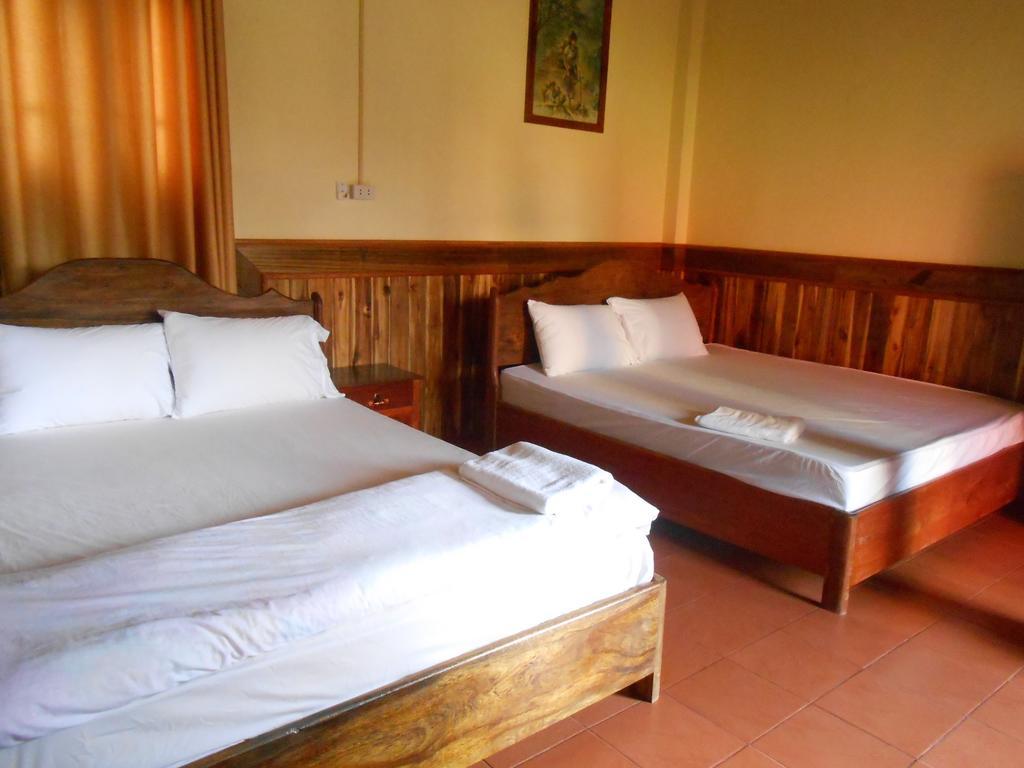 Zuela Guesthouse Luang Namtha Habitación foto